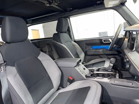 New 2025 Ford Bronco 2-Door w/ Sasquatch Package AWD/4WD image 15