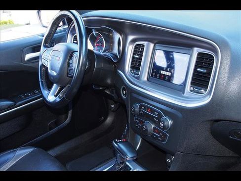 Used 2021 Dodge Charger SXT w/ Leather Interior Group image 10
