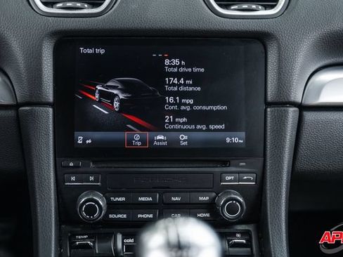 Used 2018 Porsche 718 Cayman RWD image 15