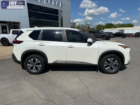 Used 2023 Nissan Rogue SV image 8