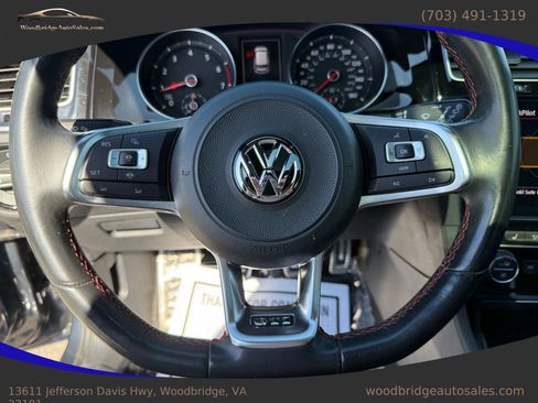 Used 2019 Volkswagen Golf 4-Door image 17