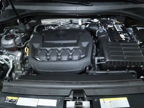 Certified 2022 Volkswagen Tiguan SE AWD/4WD image 38
