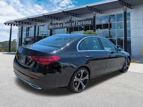 Used 2025 Mercedes-Benz C 300 Sedan image 4
