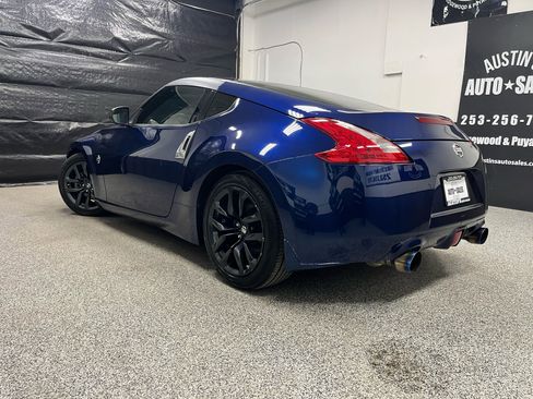 Used 2016 Nissan 370Z Coupe image 8