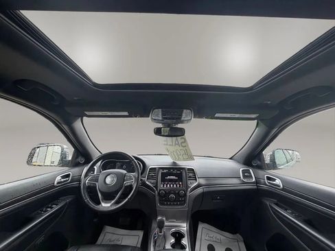 Used 2018 Jeep Grand Cherokee Limited AWD/4WD image 13