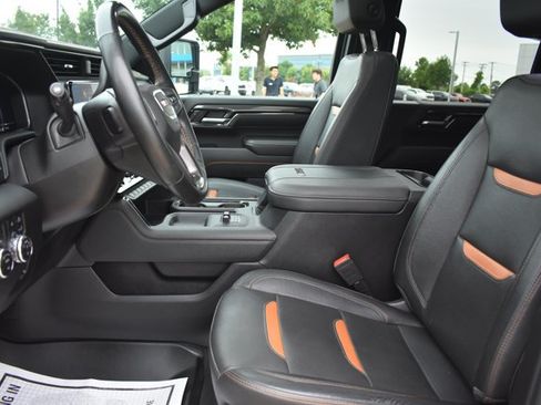 Used 2024 GMC Sierra 2500 AT4 w/ AT4 Premium Plus Package AWD/4WD image 19