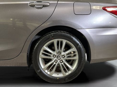 Used 2015 Toyota Camry SE FWD image 37
