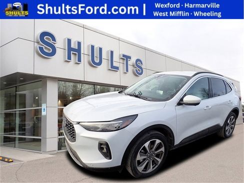 Used 2025 Ford Escape Platinum w/ Premium Technology Package image 1