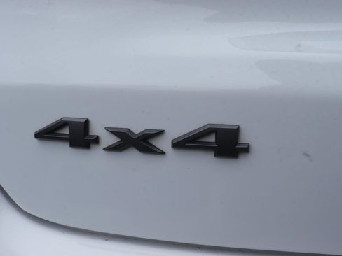 Used 2022 Jeep Compass Trailhawk image 12