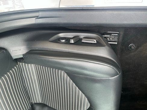 Used 2021 Toyota Camry SE image 21