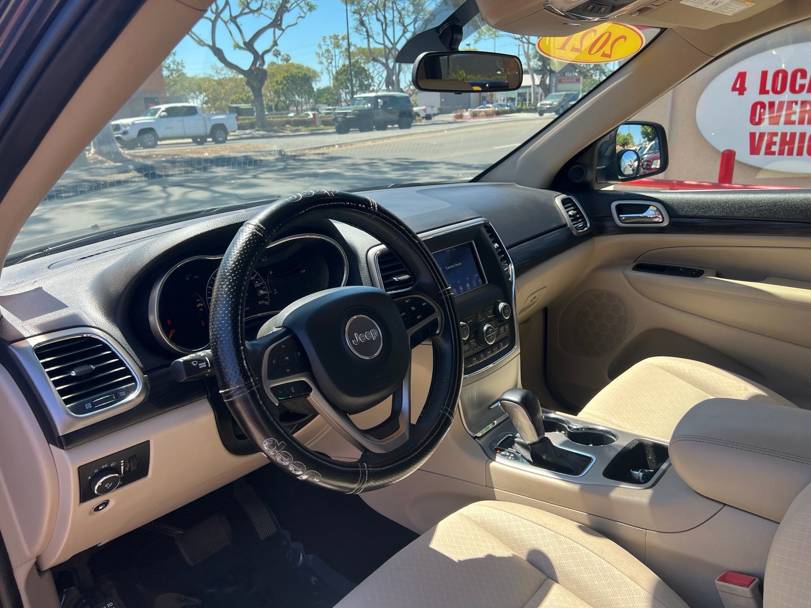 Used 2021 Jeep Grand Cherokee Laredo RWD image 14