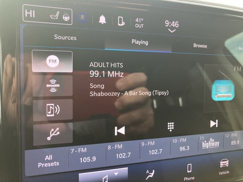 Used 2022 Chrysler Pacifica Touring-L image 38