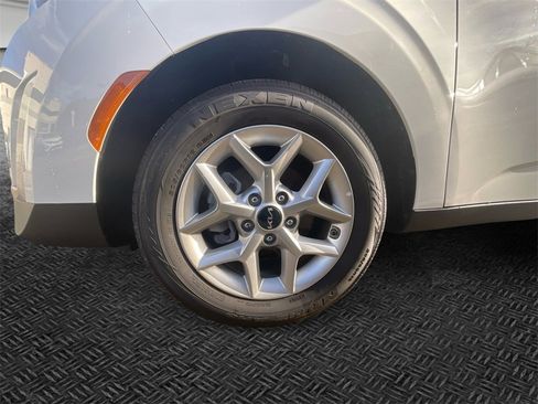New 2025 Kia Soul S image 11