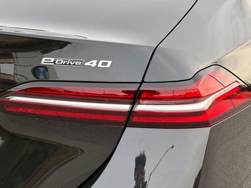 Used 2024 BMW i5 eDrive40i w/ M Sport Package image 33