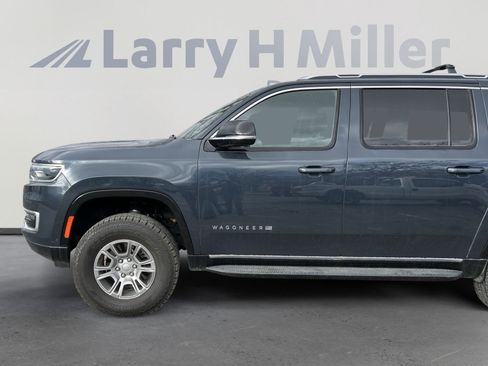 Used 2023 Jeep Wagoneer L 4WD image 10