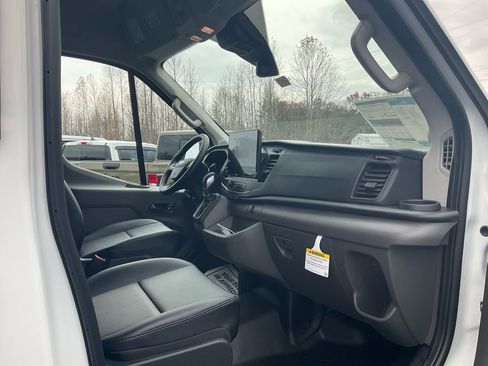 New 2026 Ford Transit 250 148 Medium Roof image 9