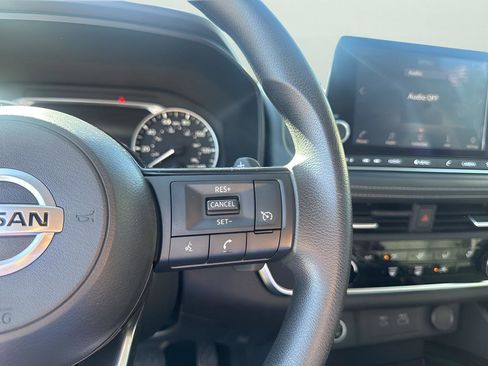 Used 2021 Nissan Rogue S image 30