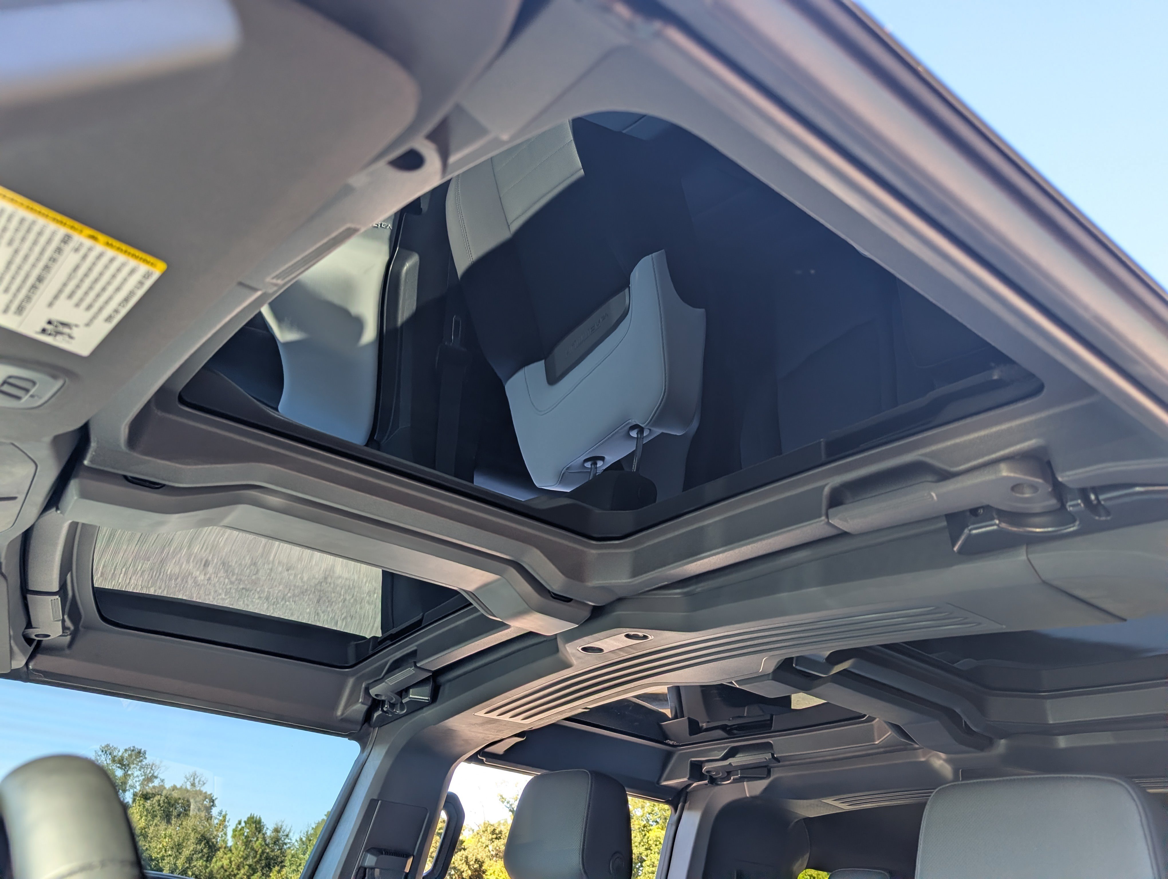 Used 2025 GMC Hummer EV 2X AWD/4WD image 15