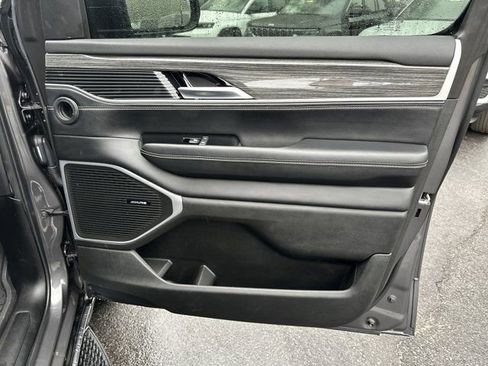 Used 2022 Jeep Wagoneer Series III w/ Convenience Group I image 16