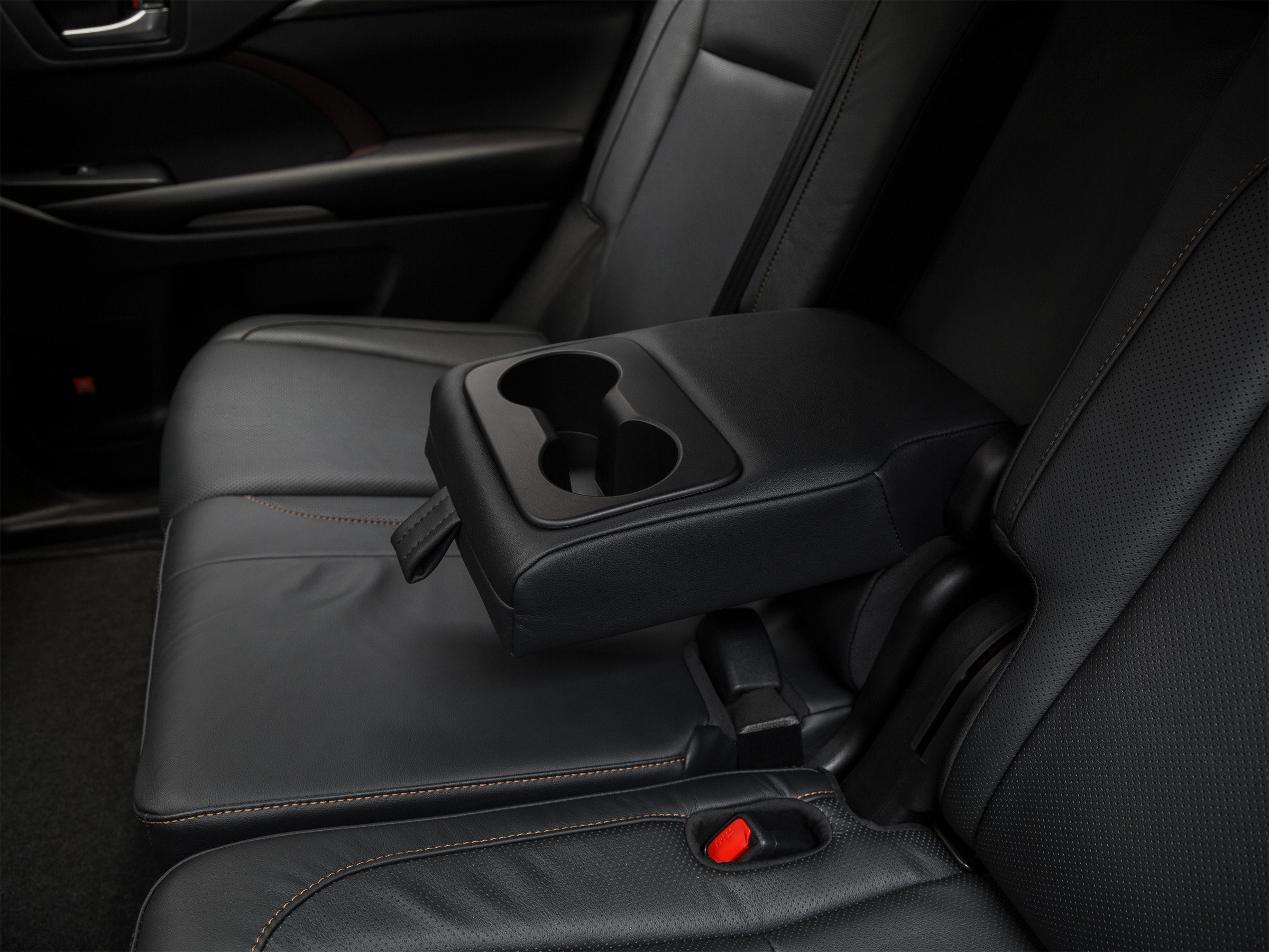 Used 2019 Toyota Highlander Limited FWD image 41