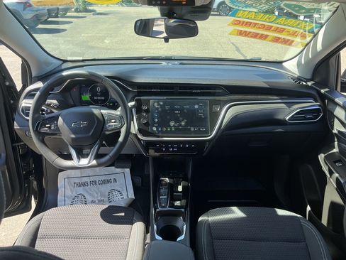Used 2023 Chevrolet Bolt EUV LT w/ Driver Confidence Package FWD image 18