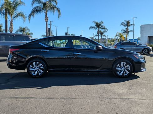 Certified 2025 Nissan Altima 2.5 S image 6