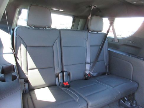 Certified 2025 GMC Yukon XL Denali w/ Denali Reserve Package AWD/4WD image 28