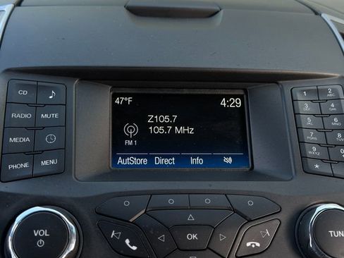 Used 2018 Ford Edge SE image 20