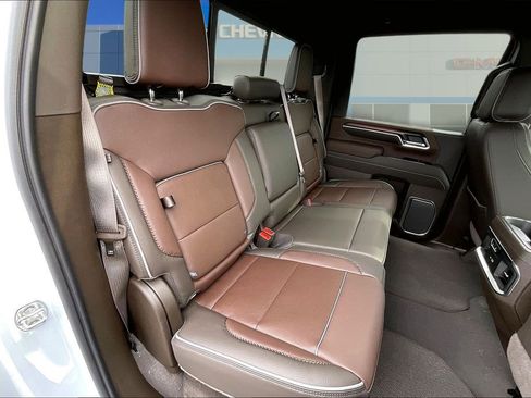 New 2026 GMC Sierra 2500 Denali w/ Denali Reserve Package AWD/4WD image 10