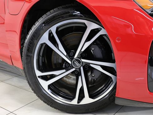 Used 2022 Audi e-tron GT Prestige image 14