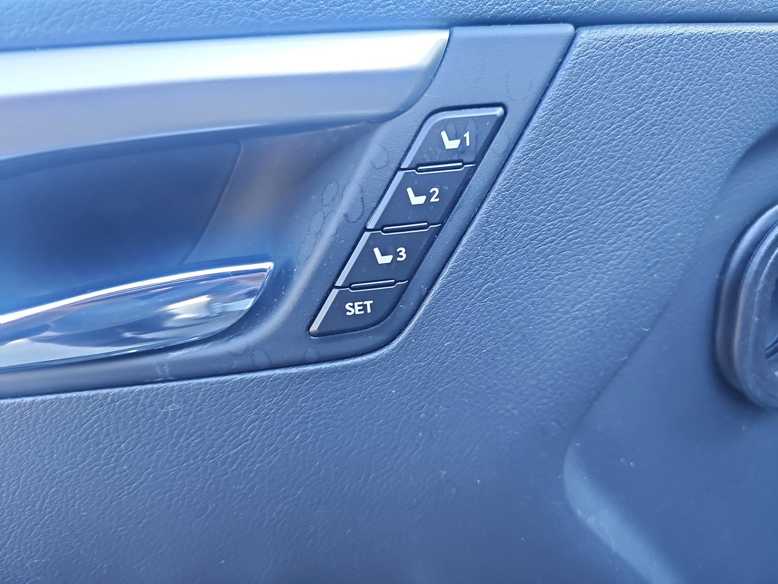 Used 2018 Lexus RX 350L FWD image 11
