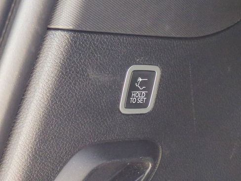 Used 2022 Jeep Wagoneer Series II RWD image 15