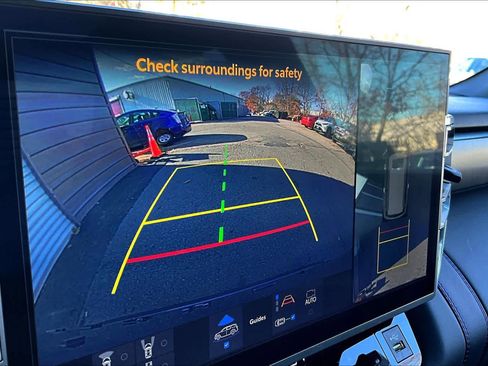 Certified 2025 Toyota Sequoia Platinum image 27