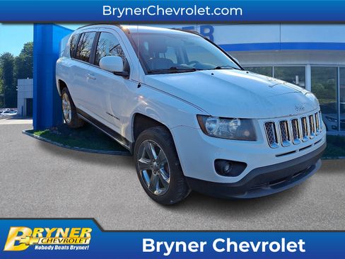 Used 2015 Jeep Compass Latitude w/ Sun/Sound Group image 1