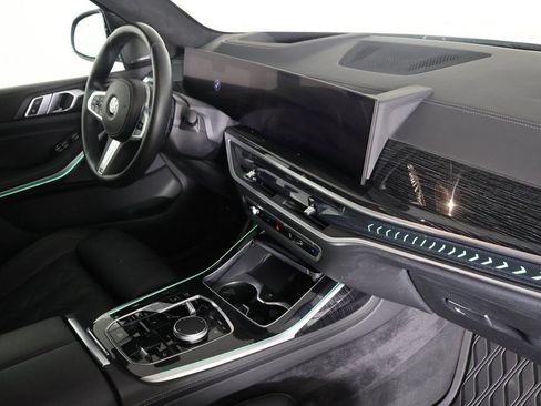 Used 2024 BMW X7 xDrive40i w/ M Sport Package AWD/4WD image 30