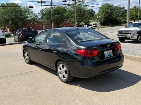 Used 2009 Hyundai Elantra SE FWD image 8