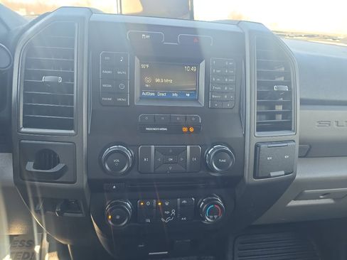 Used 2018 Ford F450 XL w/ Power Equipment Group image 33