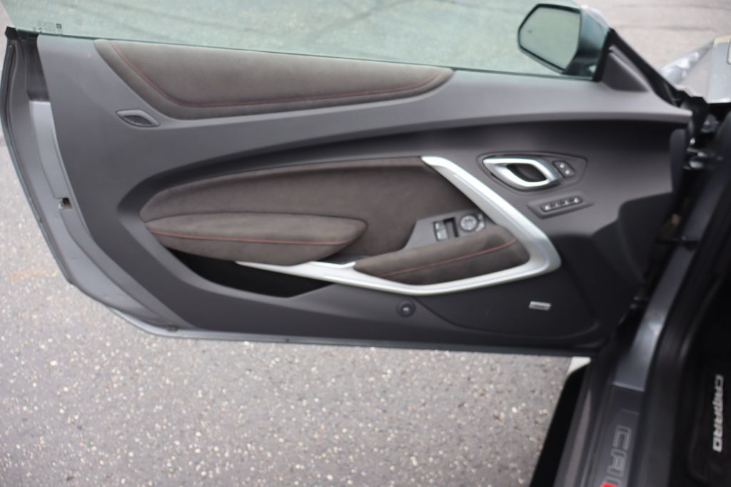 Used 2022 Chevrolet Camaro ZL1 RWD image 22