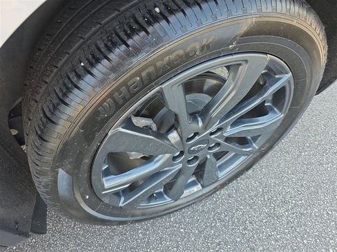 Certified 2023 Chevrolet Equinox RS w/ LPO, Floor Liner Package image 17