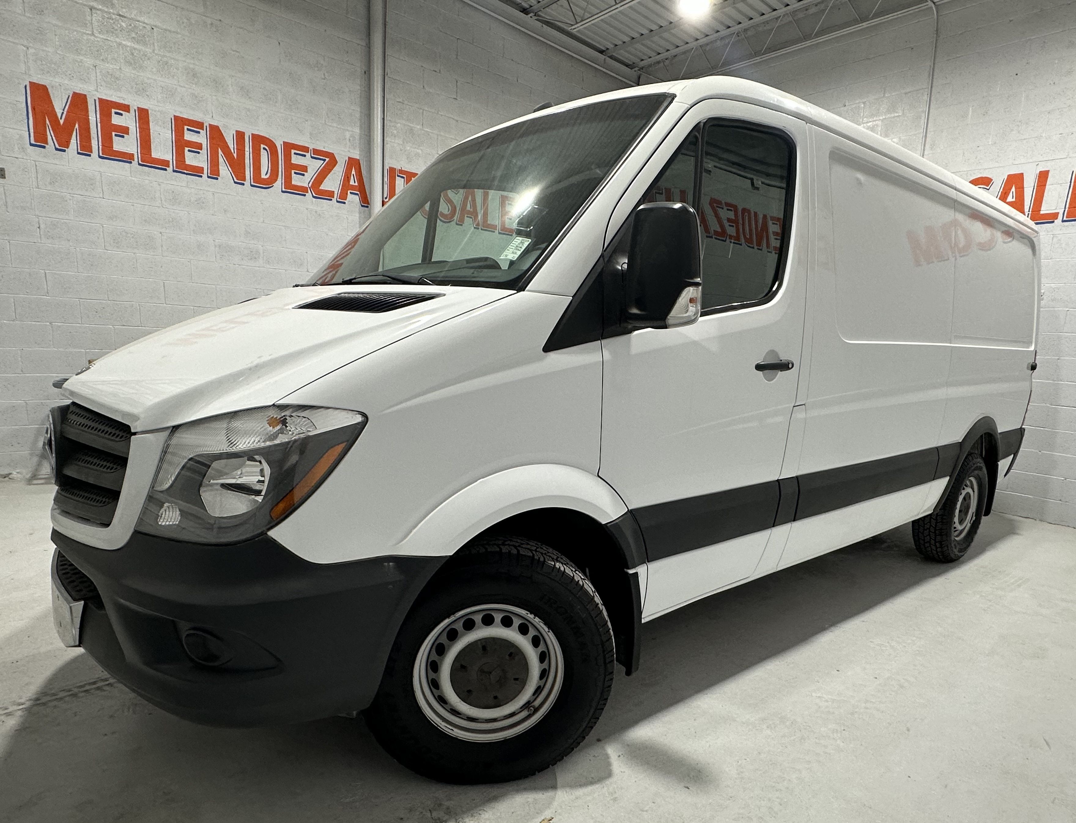 Used 2014 Mercedes-Benz Sprinter 2500 image 1