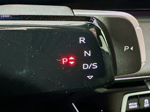New 2026 Audi Q3 quattro 2.0T AWD/4WD image 7