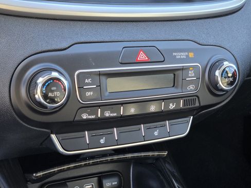 Certified 2020 Kia Sorento EX image 21