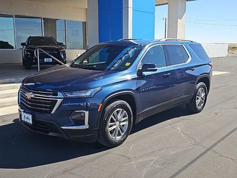 Used 2023 Chevrolet Traverse LT image 7