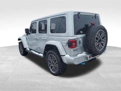 Used 2023 Jeep Wrangler Unlimited Sahara image 6