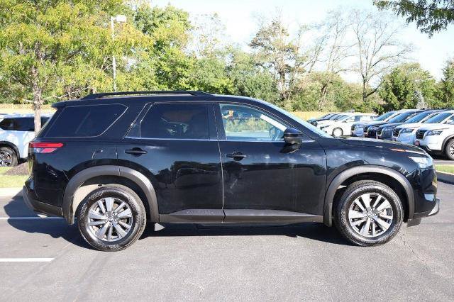 Certified 2025 Nissan Pathfinder SV FWD image 5