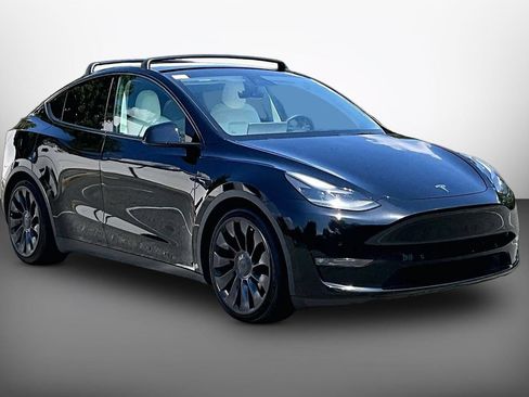 Used 2021 Tesla Model Y Performance AWD/4WD image 2