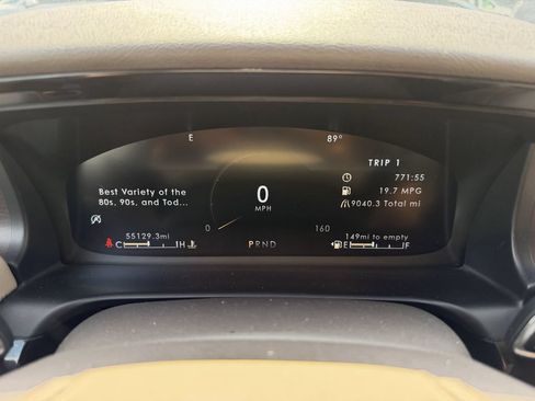 Used 2020 Lincoln Aviator Reserve w/ Elements Package Plus RWD image 17