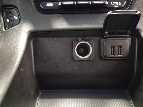Used 2015 Chevrolet Suburban LT AWD/4WD image 19