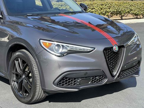 Used 2020 Alfa Romeo Stelvio Ti w/ Nero Edizione image 36