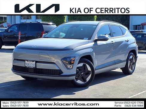 Used 2025 Hyundai Kona SEL FWD image 1